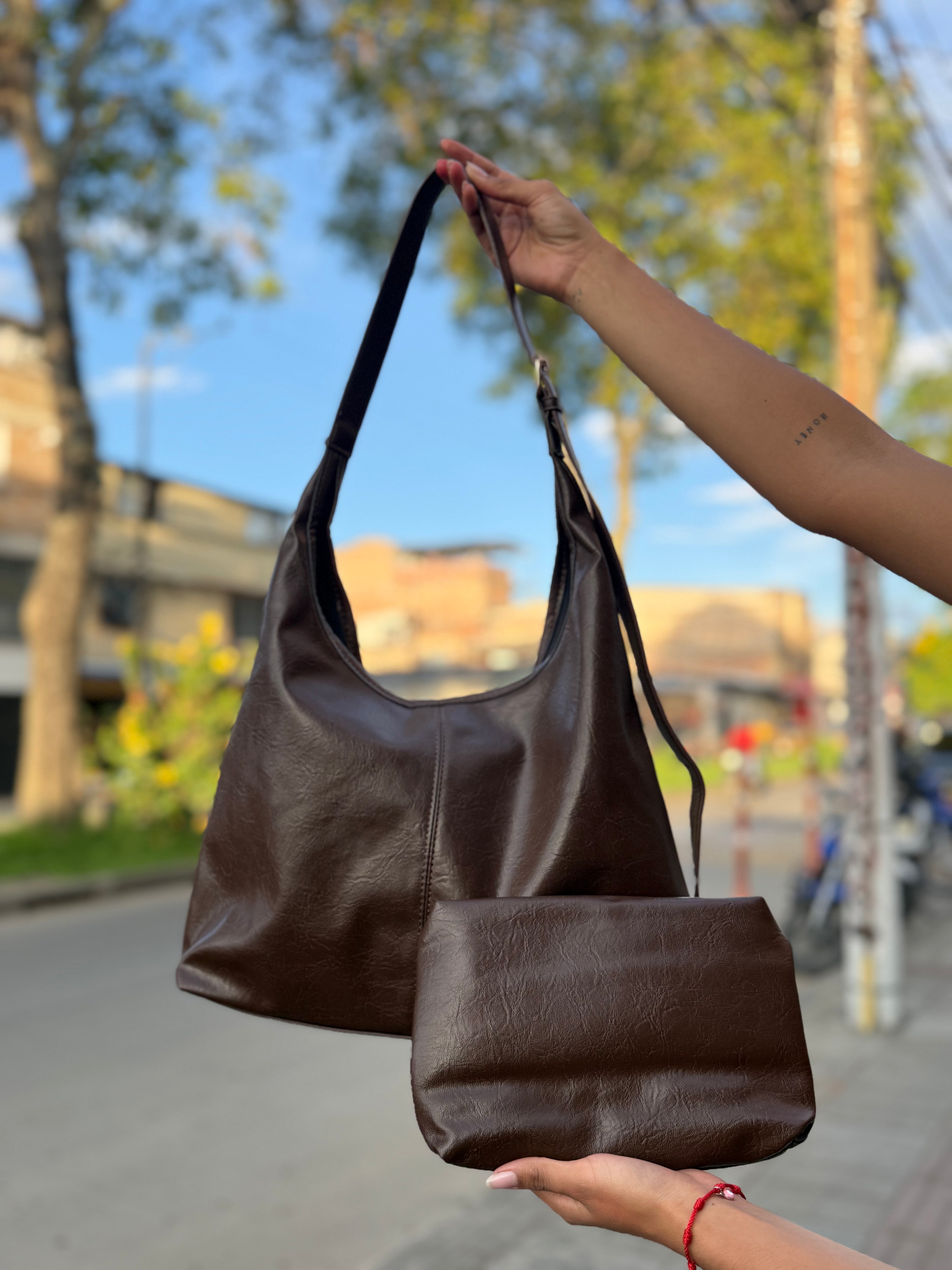 Bolso Tote y cartera