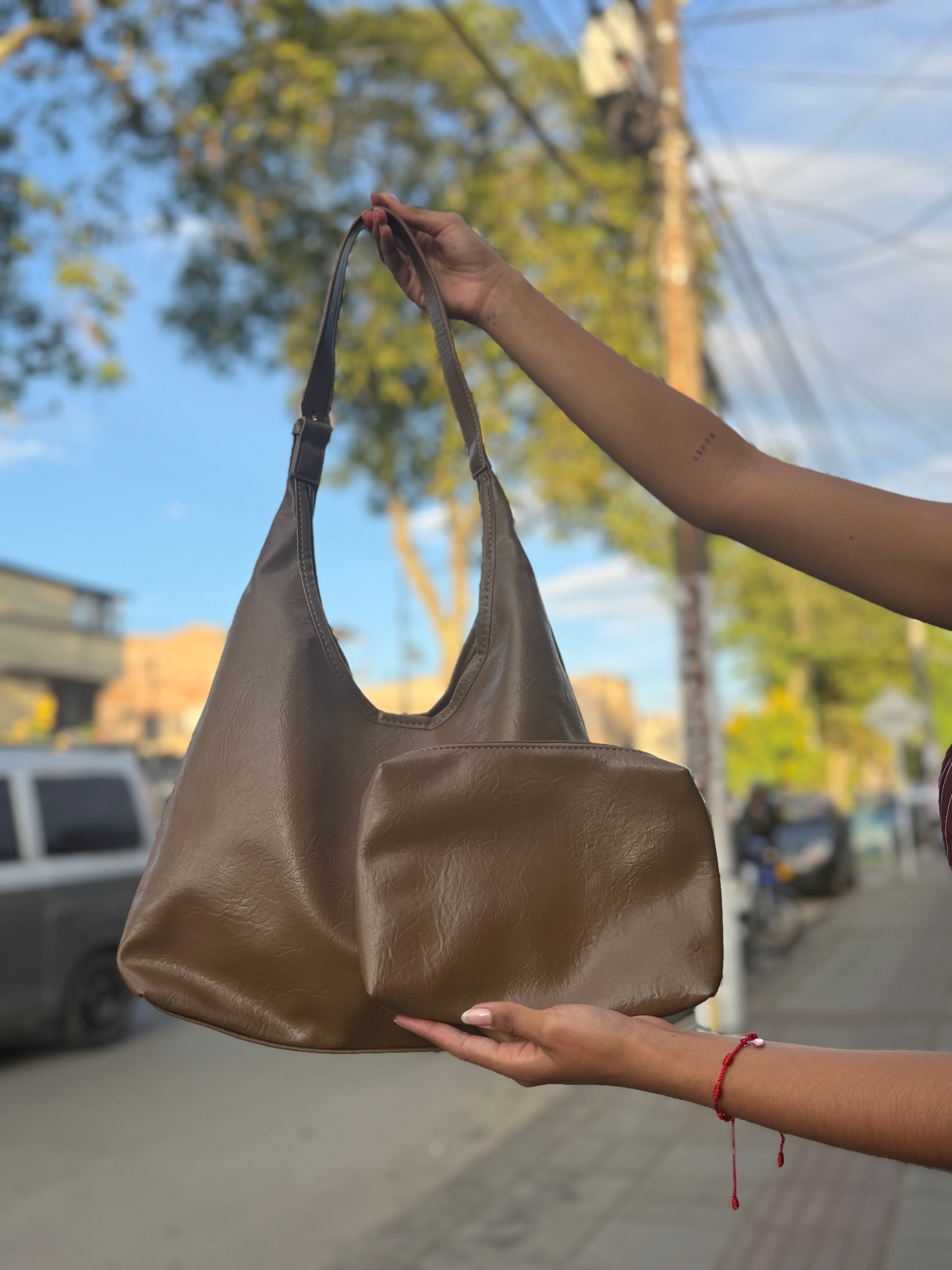 Bolso Tote y cartera